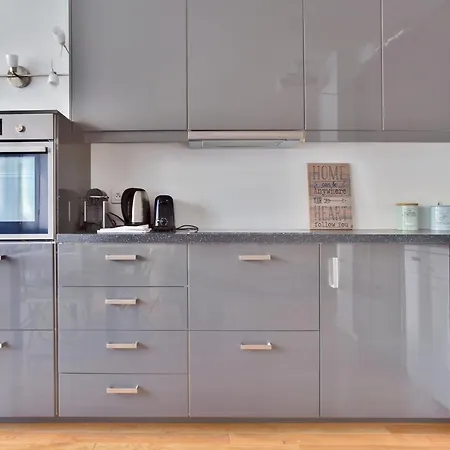 Dantzig : 6 People - Porte De Versailles By Weekome